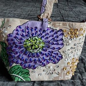 NWOT Sequin wrist purse